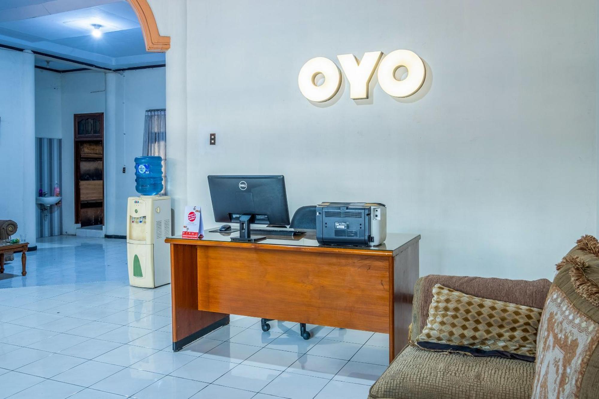 Oyo Collection O 1032 Rahayu Residence Syariah Чиребон Екстер'єр фото